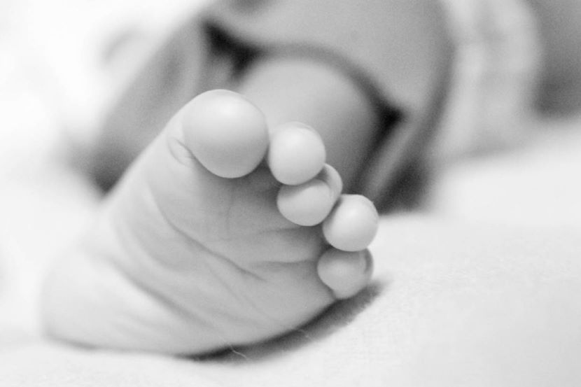 தொட்டில் துணியில் சிக்கி பெண்குழந்தை மரணம்!