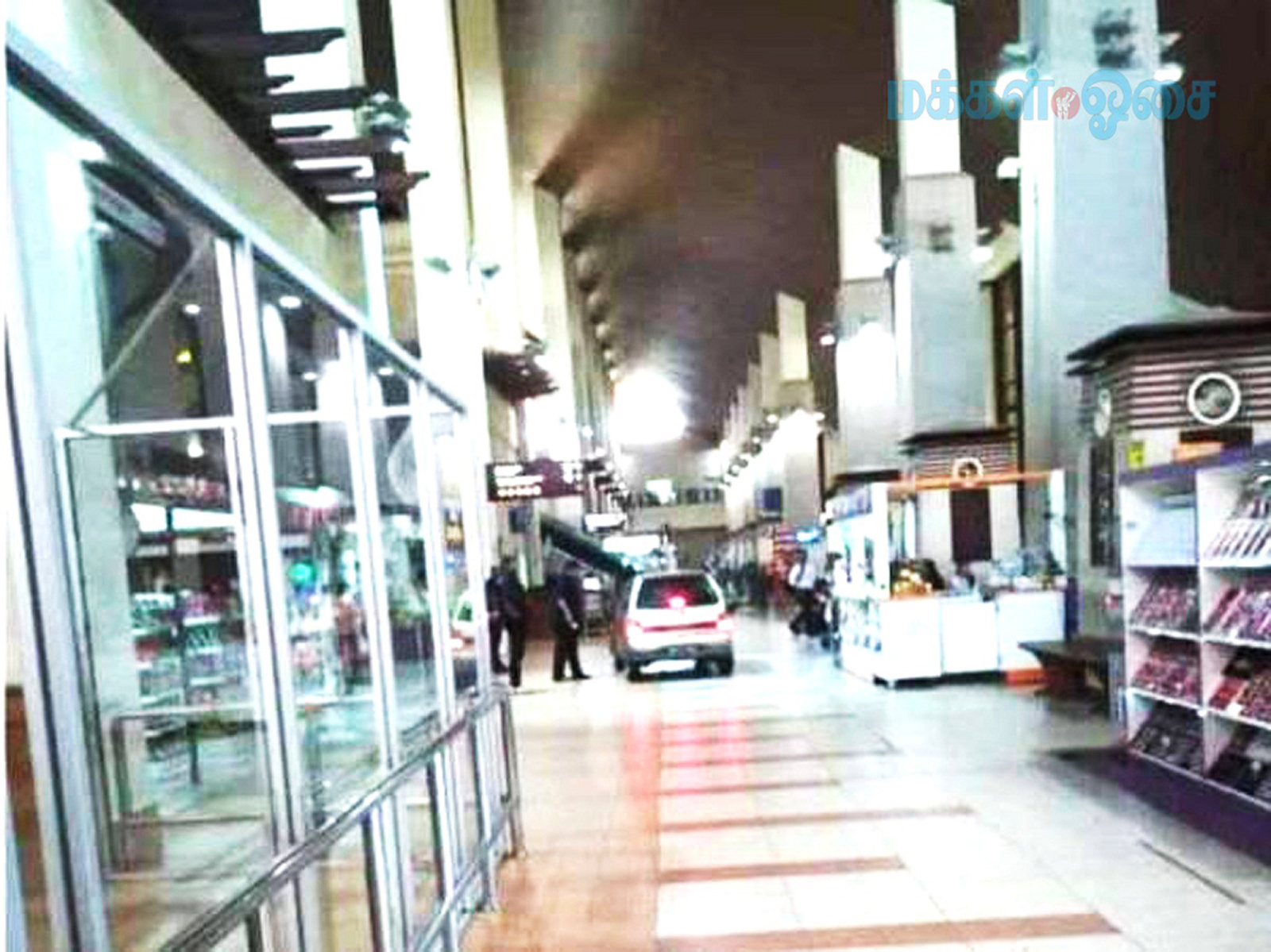 விமான நிலையத்திற்குள் அத்துமீறி நுழைந்த கஞ்சில் கார்