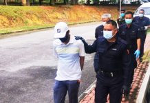 காட்டிக் கொடுத்தது கோல்ஃப். மூவருக்கு சிறை