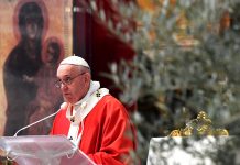 Covid -19 : பணம் சம்பாதிக்க பயன்படுத்துவதா? – போப் ஆண்டவர் பிரான்சிஸ் கண்டிப்பு