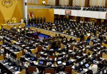 தனிமைப்படுத்தப்பட்டிருக்கும் இரண்டு நாடாளுமன்ற உறுப்பினர்கள் யார்?