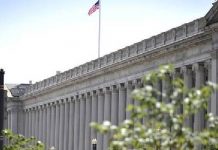 கொரோனாவில் இருந்து மீள வரலாற்றில் முதல் முறையாக அதிக கடன் பெறும் அமெரிக்கா