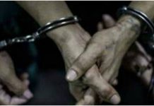 4 lelaki ditahan minum arak di pusat hiburan