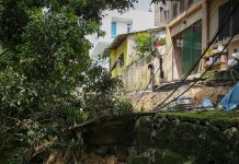 தாமான் கிளப் யூகேயில் ஏழு வீடுகளில் வசிப்பவர்கள் அங்கிருந்து வீடுகளை காலி செய்ய உத்தரவு