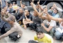 கள்ளக்குடியேறிகள் செல்லத்தான் வேண்டும்!