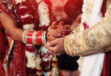 மெளனத்தின் கண்ணீர்