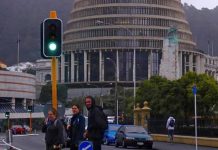 நியூசிலாந்து தலைநகரை உலுக்கிய சக்தி வாய்ந்த நிலநடுக்கம்