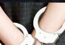 போதைப் பொருள் பேர்வழியிடம் 3 ஆயிரம் வெள்ளியை பெற்ற போலீஸ்காரர்கள் கைது