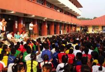 கோவிட்- 19: ஆன்லைன் (இயங்கலை) வழி மாணவர்களுக்கு கல்வி போதிக்கப்பட்டு வருகிறது