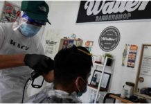 Premis gunting rambut, salon kecantikan patuh SOP