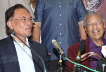 துன் மகாதீருக்கு 6 மாத காலப் பதவி – நிராகரித்தார் அன்வார்