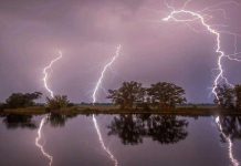 Lebih 100 orang maut disambar petir