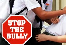 மாணவர்கள் கொடுமைப்படுத்தப்படும் வைரலான காணொளி குறித்து ரனாவ் போலீசார் விசாரித்து வருகின்றனர்