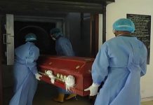 Covid-19: Kaum Muslim Sri Lanka memprotes kremasi korban, ‘jika mereka tahu istri saya tidak kena virus corona, kenapa mereka mengkremasinya?’