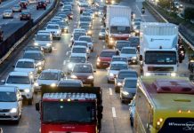 நெடுஞ்சாலைகளில் அதிகரிக்கும் வாகனங்கள்