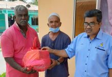 சுங்கை ராயாவில் வெள்ளம் பாதிக்கப்பட்ட குடும்பங்களுக்கு கெஅடிலான் உதவி