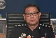 கைவிடப்பட்ட பிறந்த குழந்தை