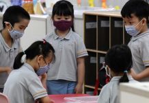 உபயோகப்படுத்திய உயர்தரத்துணியில் முகக்வசங்கள்