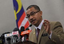 கர்ப்பப்பை வாய்ப் புற்றுநோய் பரிசோதனை செய்து கொள்ளுங்கள் துணை சுகாதார அமைச்சர் வேண்டுகோள்