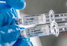 கொரோனா தடுப்பூசி செலுத்திவரும் சீனா