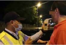 மது அருந்தி வாகனம் ஓட்டிய நால்வர் கைது