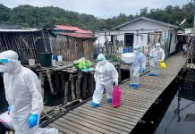 Petugas hadapan redah hutan jejak kontak Covid-19 di Sabah