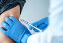 கிரீஸ் நாட்டில் தடுப்பூசி போட்டுக்கொண்டவருக்கு பாதிப்பு