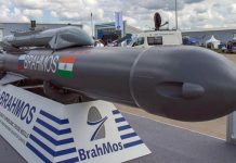 பழயை கப்பலை தாக்கிய பிரமோஸ் ஏவுகணை- சோதனை வெற்றி!