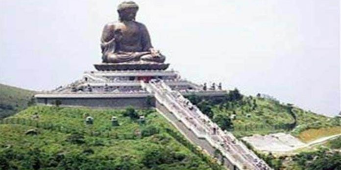 Buddha statue in hong kong