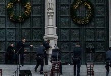 கிறிஸ்துமஸ் இசைக் கச்சேரியில் துப்பாக்கிச்சூடு