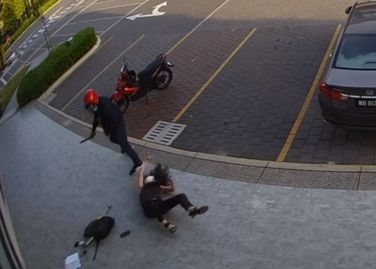 2CD90DEB-E516-4FB0-93E0-59070AE00211