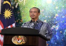 Muhyiddin Ada Sokongan Majoriti, Tak Perlu Undur