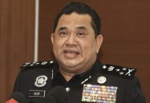 இந்தோனேசிய தேசியக் கீத அவமதிப்பு – 3 பேர் கைது