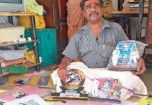 எம்ஜிஆர் பரிசளித்த வெளிநாட்டு கேமரா: தனி அறையில் வைத்து பாதுகாக்கும் எழுத்தாளர்