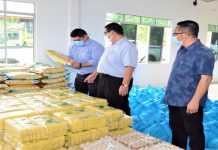 Penduduk Kampung Kopimpinan Terima Bakul Makanan