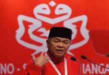 Zahid tepis desakan letak jawatan