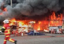 டத்தோ கெராமாட் சந்தையில் தீ