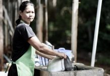 பணி அனுமதி பெற்ற வெளிநாட்டு உதவியாளர்கள் மலேசியாவில் பணிக்கு திரும்பலாம்