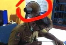 ஒரு போலிஸ் உத்தியோகஸ்தரின் மனிதநேயச் செயல்