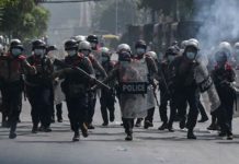 கட்டளைகளை மீறிவிட்டனர். இரு நாட்டு எல்லையில் பரபரப்பு.