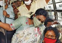 பேருந்தில் மக்களோடு ஆளுநர் தமிழிசை பயணம்