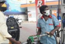 முகக்கவசம் அணிந்து வந்தால் மட்டுமே பெட்ரோல்-டீசல்: