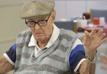 111 முதியவர் தன்னுடைய நீண்ட நாள் வாழ்வியல் ரகசியங்களில் கோழி மூளை சாப்பிடுவதை உள்ளடக்கியுள்ளார்