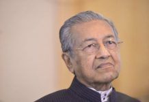 தொற்று நோய்களை கட்டுப்படுத்த மக்களை வீட்டிலேயே தங்க வைக்க கடினமான நடவடிக்கை எடுக்குமாறு துன் வலியுறுத்தல்