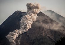 லக்கி- லக்கி எரிமலையின் எதிரொலி- பாலி செல்லும் விமானங்கள் ரத்து