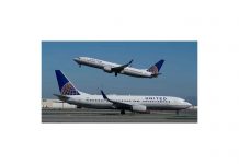 விமானத்தில் இருந்து கீழே குதித்த பயணி!!