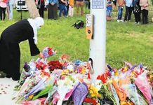 கனடாவில் ஒரே குடும்பத்தை சேர்ந்த 4 பேர் காரை ஏற்றி படுகொலை