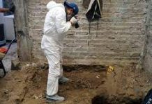 மெக்சிக்கோவில் தொடர் கொலைகளை செய்த சந்தேகநபரது வீட்டில் மனிதர்களது 3,700 எலும்புத்துண்டுகள்!!