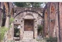 தூக்குமேடையை இடிக்க எதிர்ப்பு