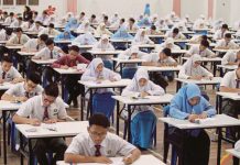 இந்தாண்டு SPM தேர்வு 2022 மார்ச் மாதத்திற்கு ஒத்தி வைப்பு